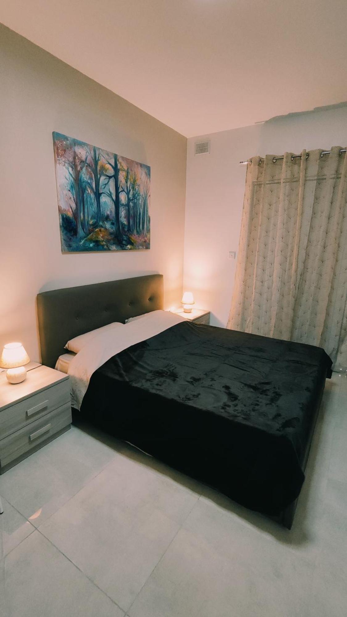 Fairwinds - Double Room With Ensuite - Luqa Airport - Self Check In & Out Available Dış mekan fotoğraf